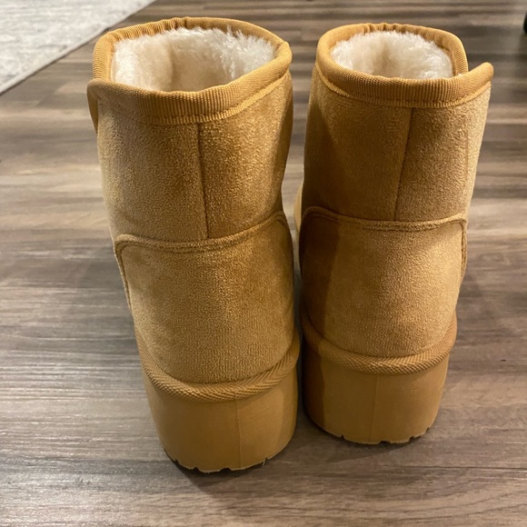 Mini Platform Boots - Picture 7 of 11